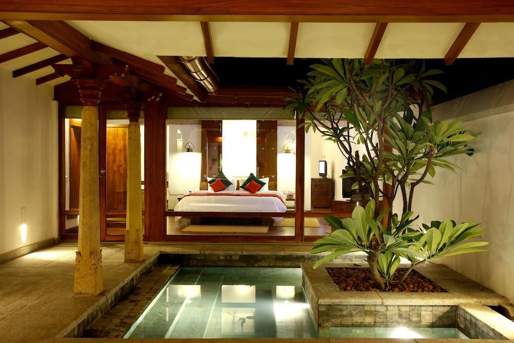 Heritage Maduraj Zewnętrze zdjęcie A pool villa at The Oberoi, Mauritius