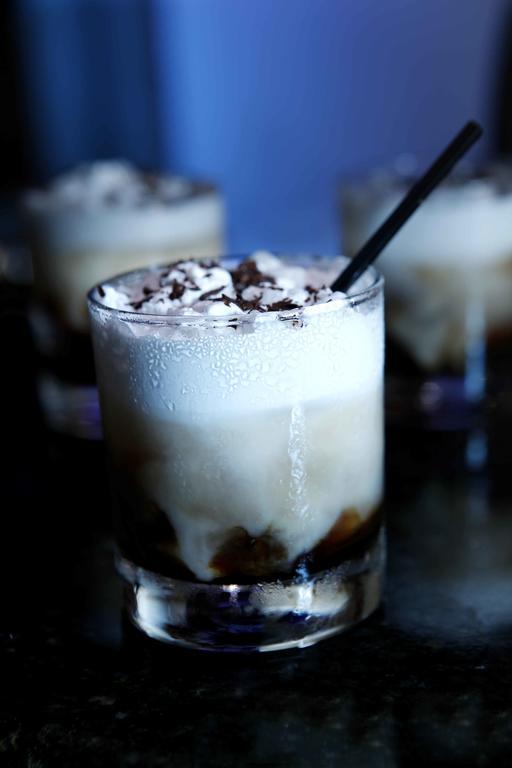 Heritage Maduraj Zewnętrze zdjęcie A white Russian