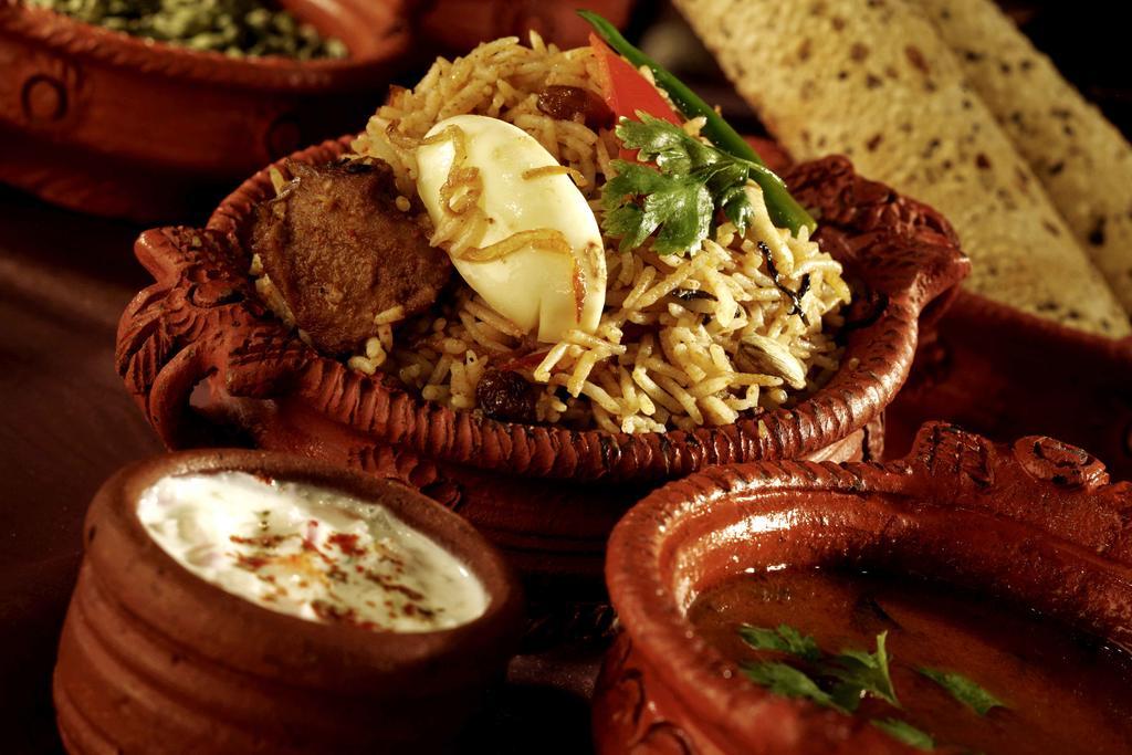 Heritage Maduraj Zewnętrze zdjęcie Hyderabadi biryani